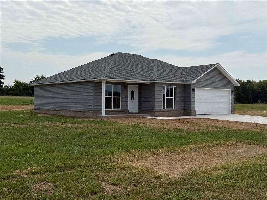 1.66 Acres of Land with Home for Sale in Harrison, Arkansas