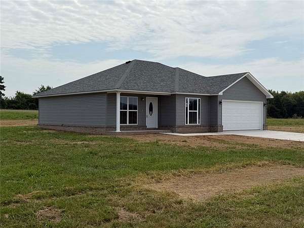 1.66 Acres of Land with Home for Sale in Harrison, Arkansas