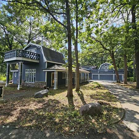 8 Acres of Land with Home for Sale in Woodstock, Illinois