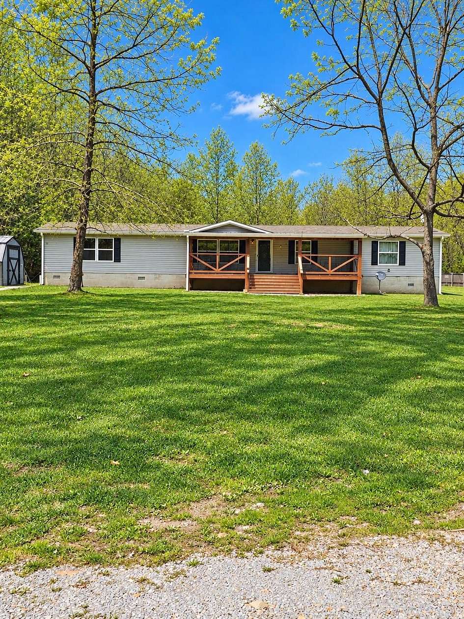 20.7 Acres of Recreational Land with Home for Sale in Junction City, Kentucky