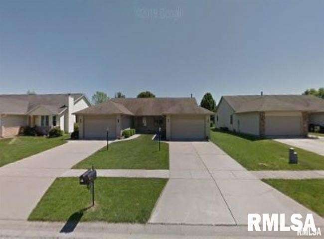 3 Acres of Land with Home for Lease in Chatham, Illinois