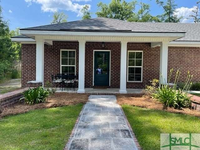 1.6 Acres of Land with Home for Lease in Richmond Hill, Georgia