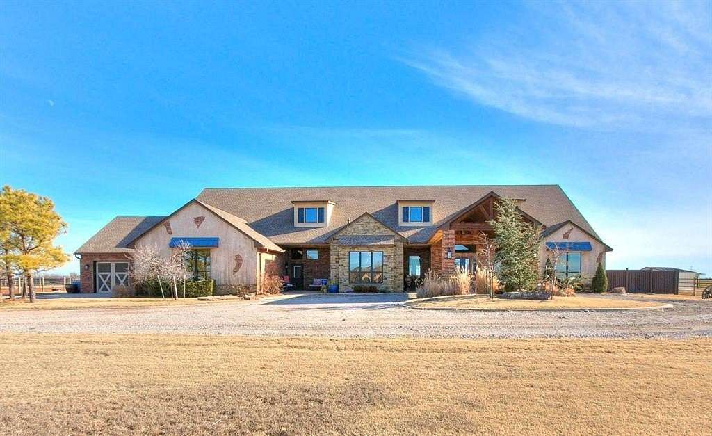 15 Acres of Land with Home for Sale in Piedmont, Oklahoma