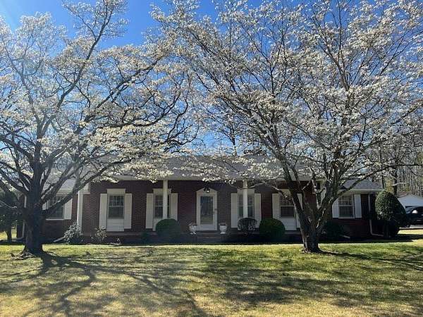 4.5 Acres of Land with Home for Sale in Cypress Inn, Tennessee