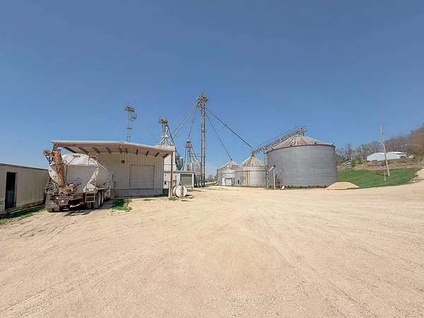 2 Acres of Commercial Land for Sale in Pleasant Hill, Illinois