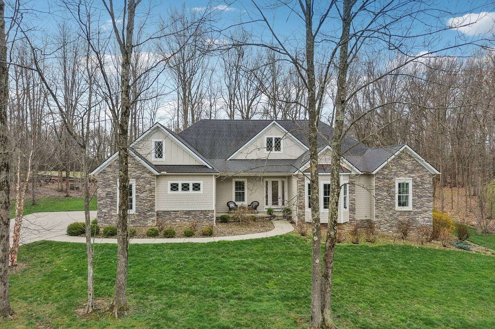 1.52 Acres of Land with Home for Sale in Cuyahoga Falls, Ohio