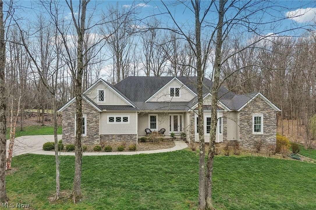 1.52 Acres of Land with Home for Sale in Cuyahoga Falls, Ohio