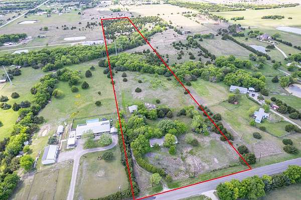13.6 Acres of Improved Land for Sale in Farmersville, Texas