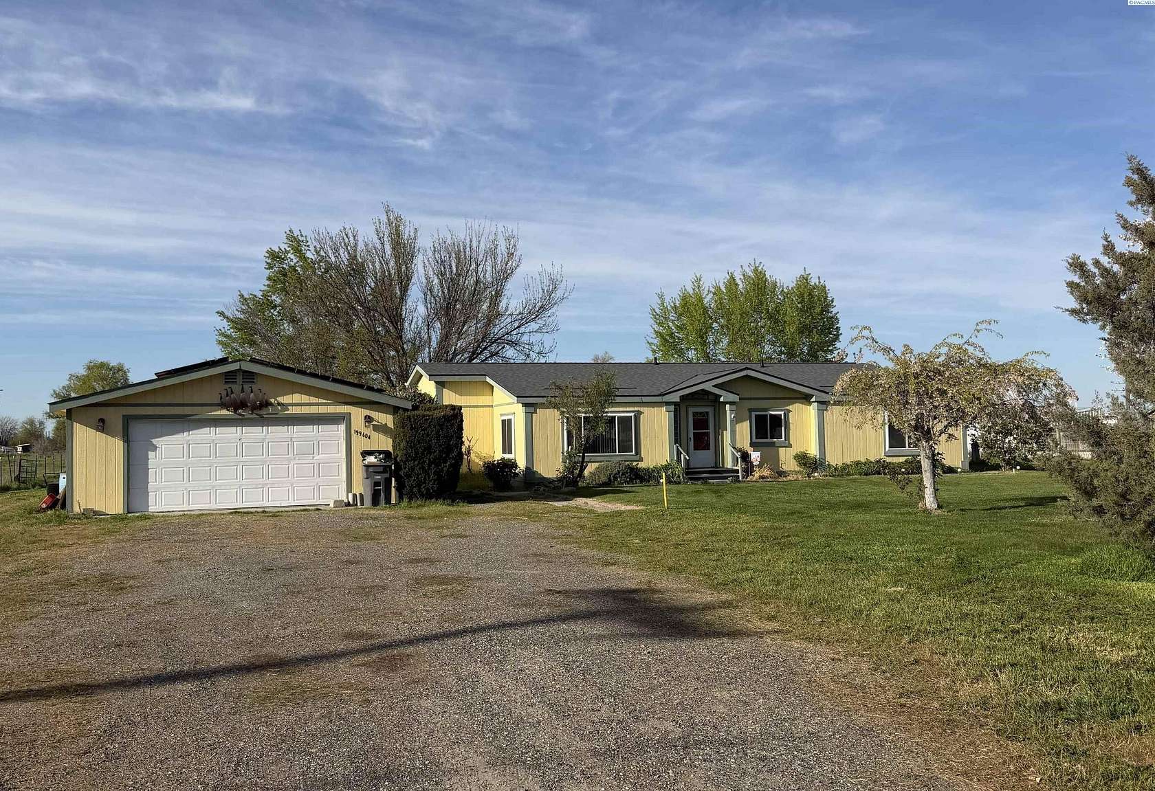 2.42 Acres of Land with Home for Sale in Kennewick, Washington