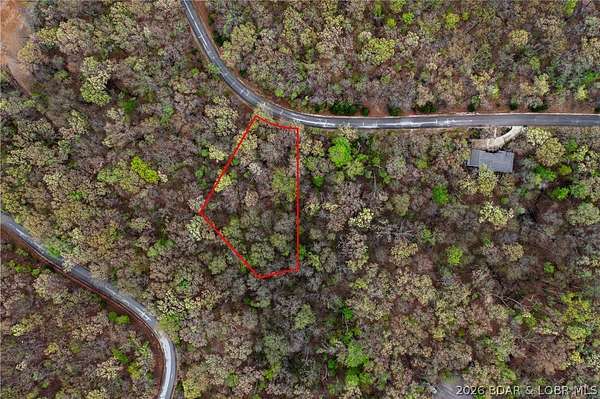 1 Acre of Residential Land for Sale in Sunrise Beach, Missouri