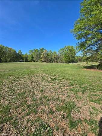 1 Acre of Residential Land for Sale in Reidsville, North Carolina