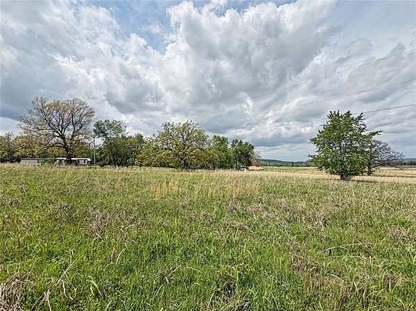 0.88 Acres of Residential Land for Sale in Stilwell, Oklahoma