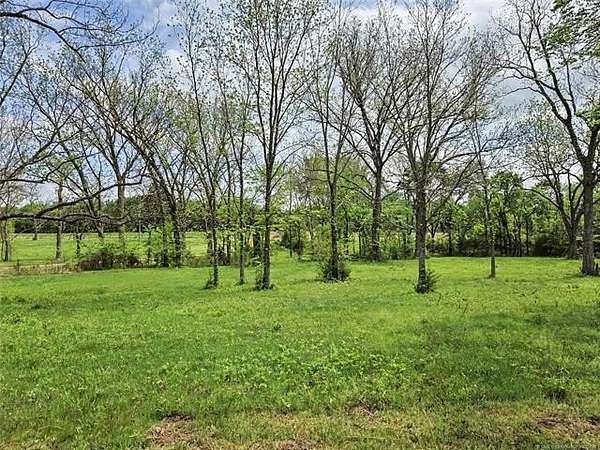 3 Acres of Mixed-Use Land for Sale in Hulbert, Oklahoma