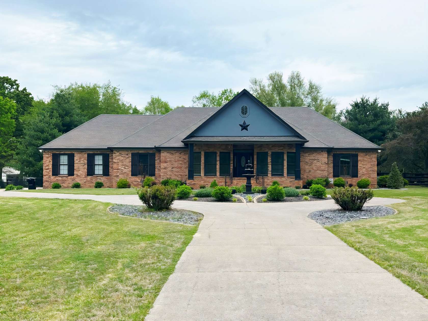 2.19 Acres of Land with Home for Sale in Murfreesboro, Tennessee