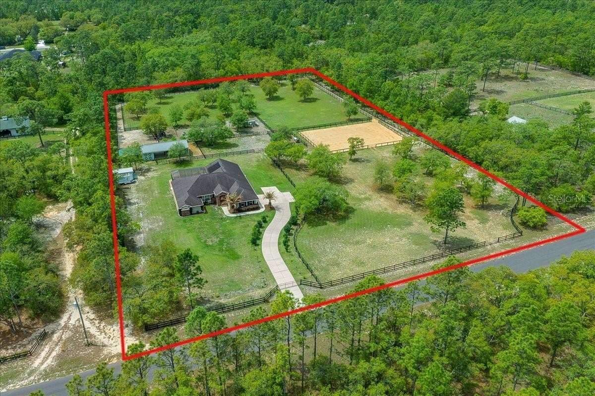 5.5 Acres of Land with Home for Sale in Beverly Hills, Florida
