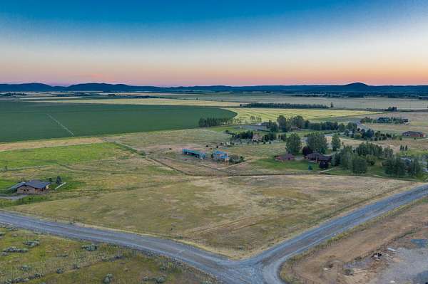 5 Acres of Land for Sale in Bellevue, Idaho
