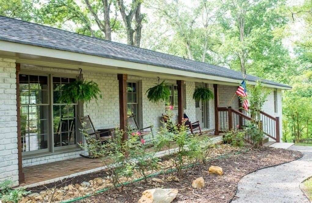 9 Acres of Land with Home for Lease in Canton, Georgia