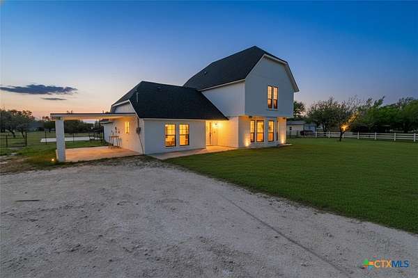 1.5 Acres of Land with Home for Sale in Temple, Texas