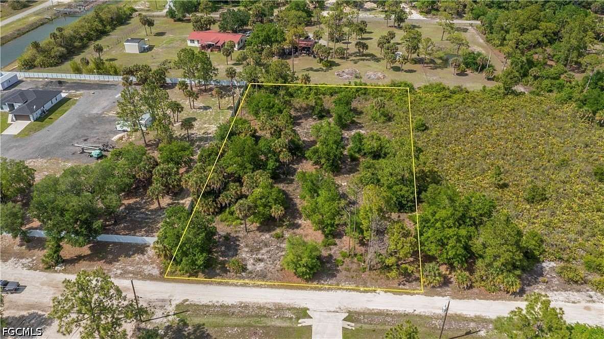 1.25 Acres of Residential Land for Sale in LaBelle, Florida