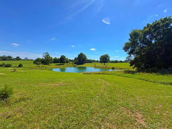 6 Acres of Residential Land for Sale in Castalian Springs, Tennessee