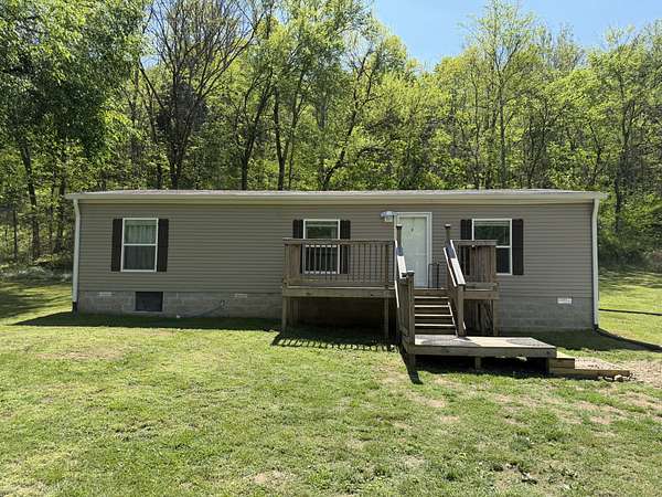 20 Acres of Recreational Land with Home for Sale in Westmoreland, Tennessee