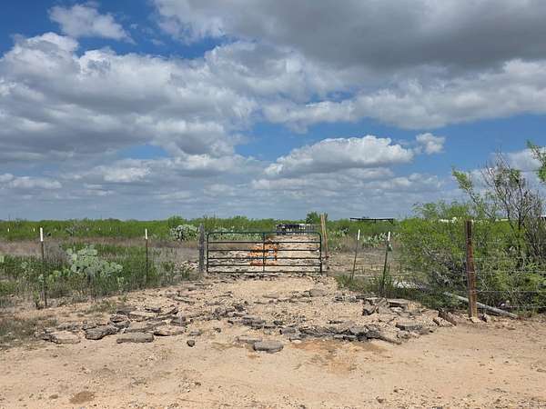 3.48 Acres of Residential Land for Sale in Laredo, Texas