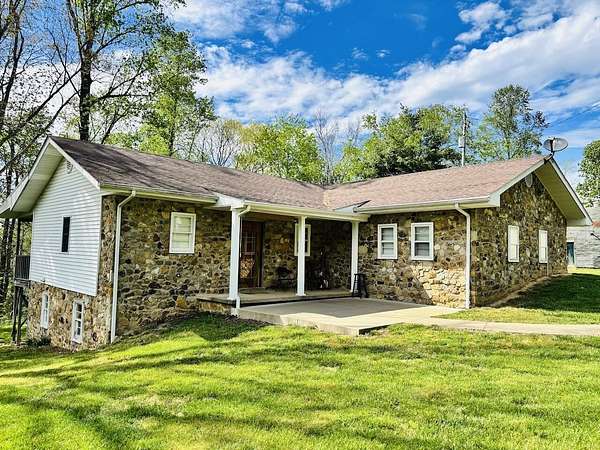 10 Acres of Land with Home for Sale in Russell Springs, Kentucky