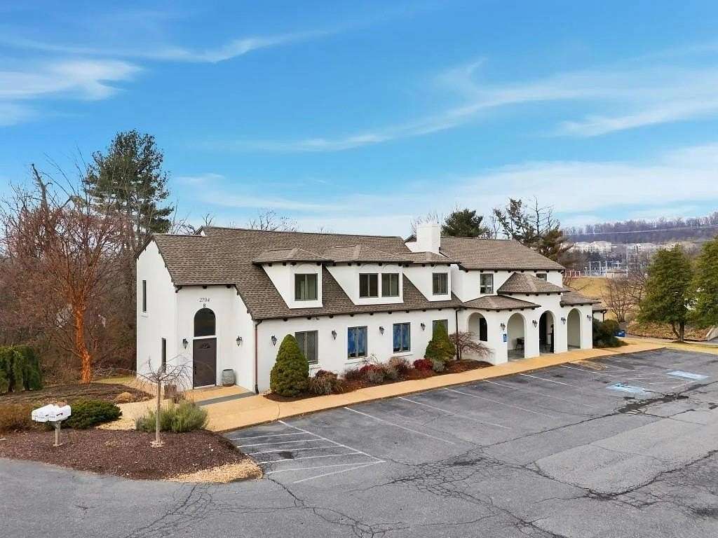 1.74 Acres of Improved Commercial Land for Sale in Harrisonburg, Virginia