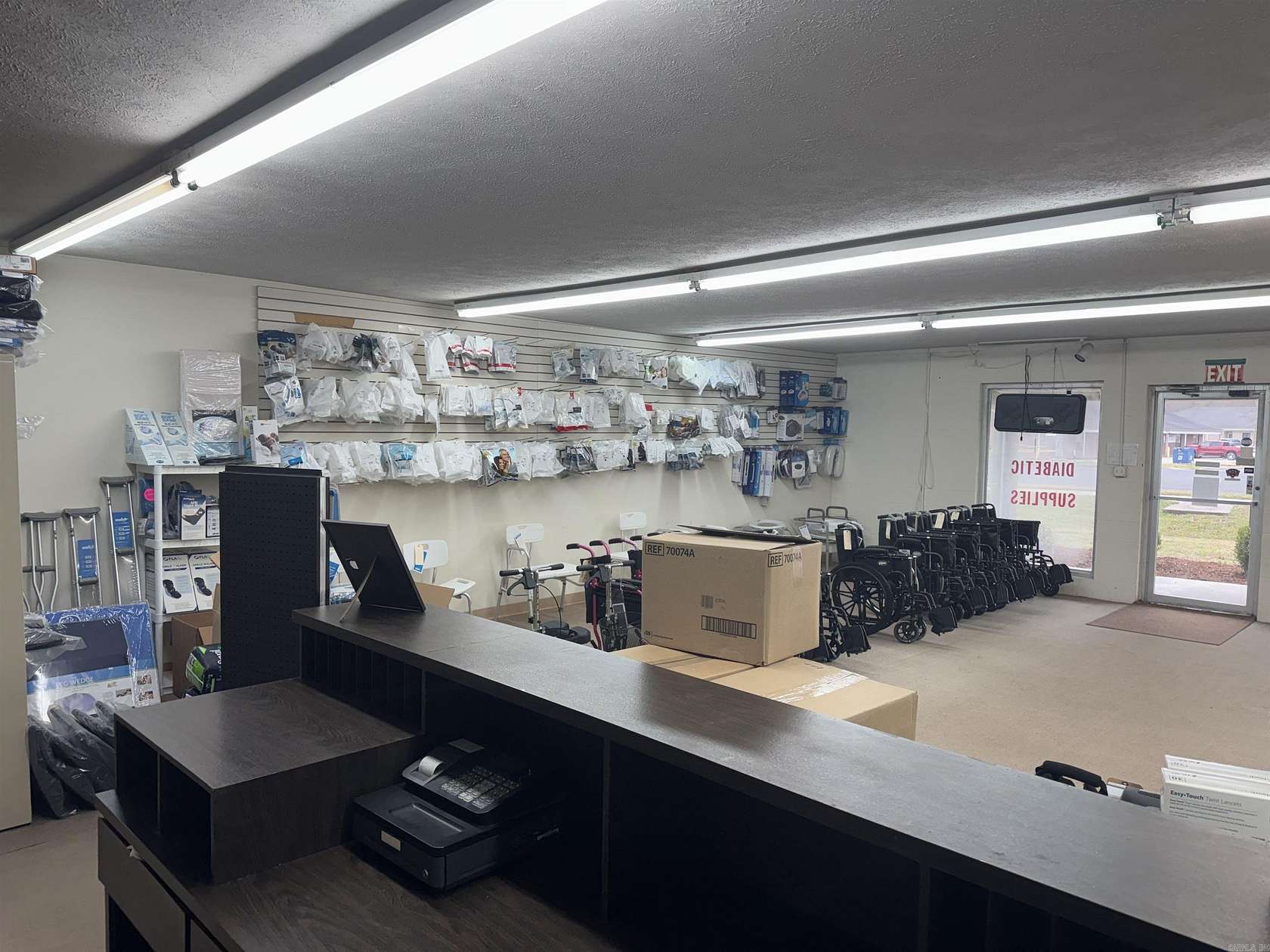 8.29 Acres of Improved Commercial Land for Sale in Clinton, Arkansas