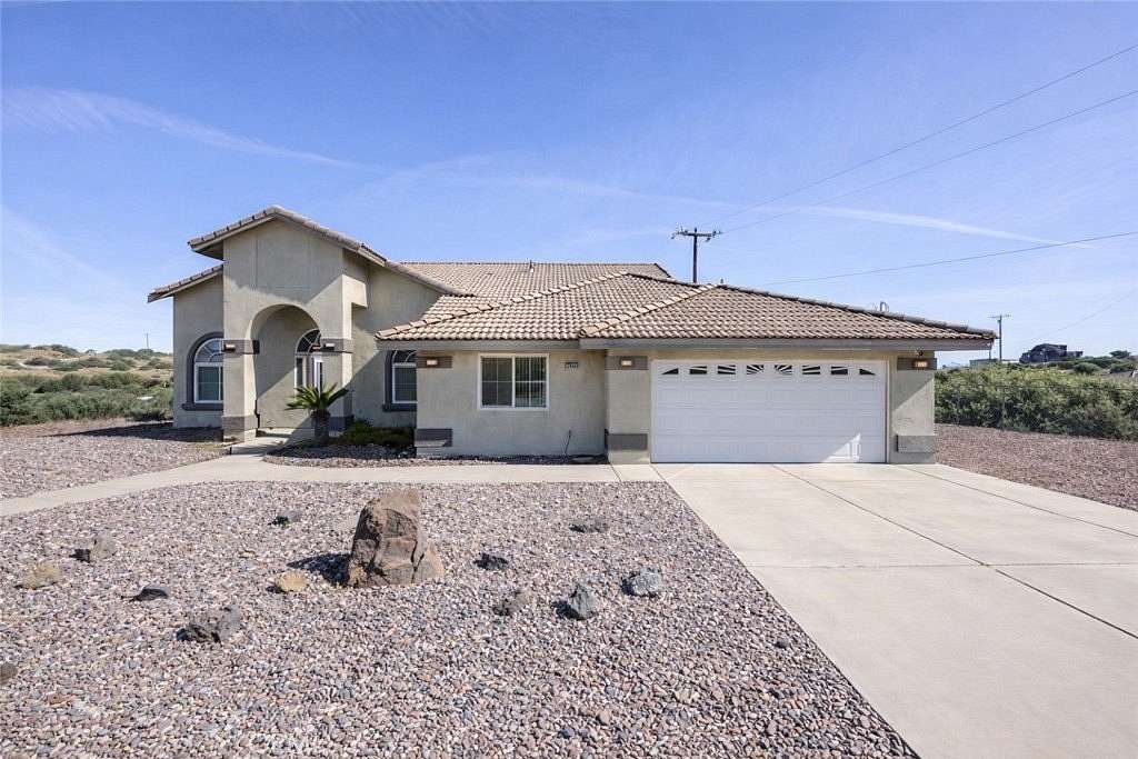 2.22 Acres of Land with Home for Sale in Oak Hills, California