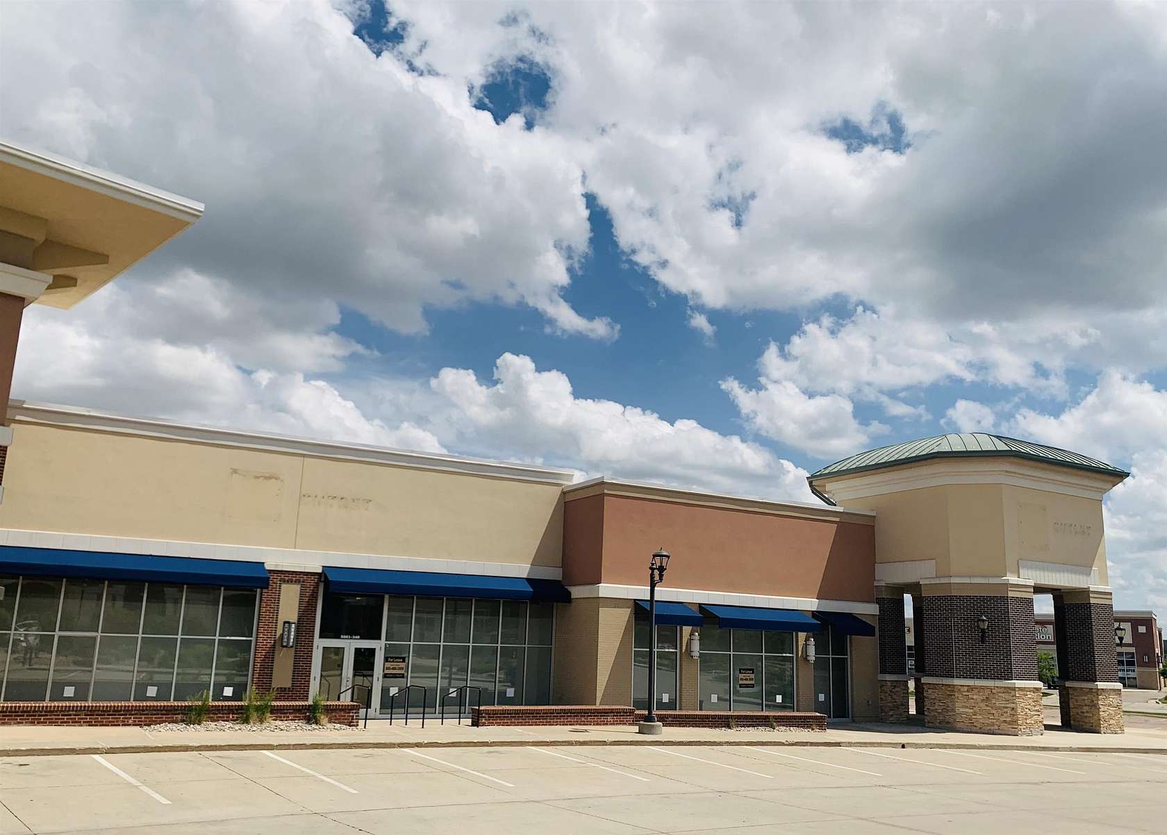 4 Acres of Commercial Land for Sale in Sioux City, Iowa