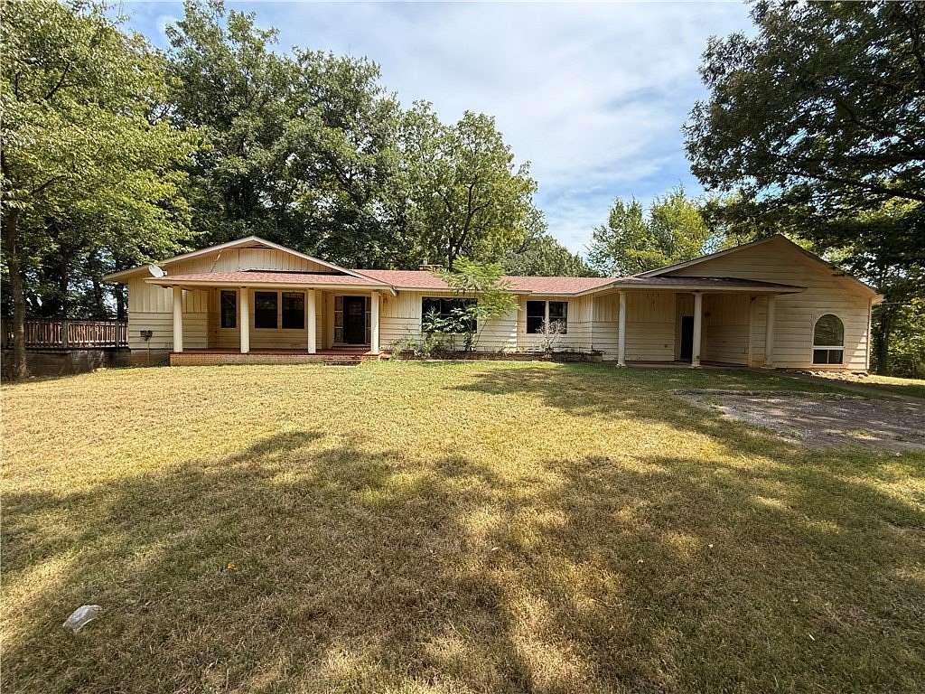 19.5 Acres of Land with Home for Sale in Lincoln, Arkansas