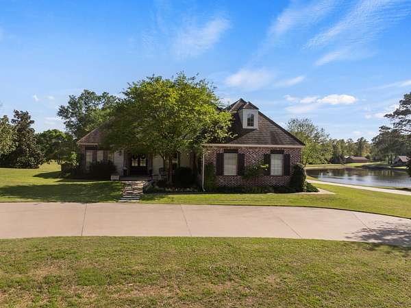 9 Acres of Land with Home for Sale in Pittsburg, Texas
