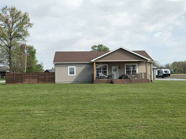 1.52 Acres of Land with Home for Sale in Olney, Illinois