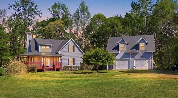 15.9 Acres of Land with Home for Sale in Commerce, Georgia