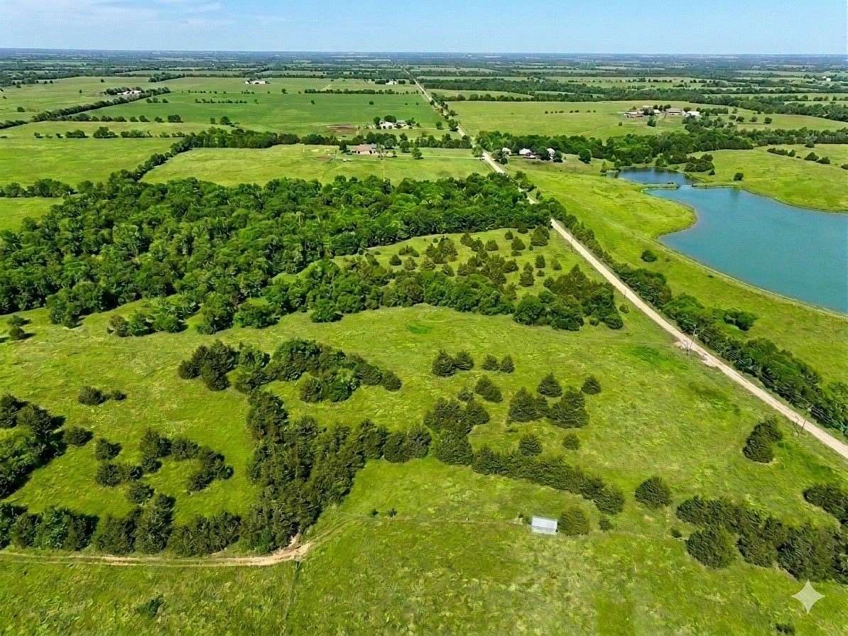 6 Acres of Residential Land for Sale in Dodd City, Texas