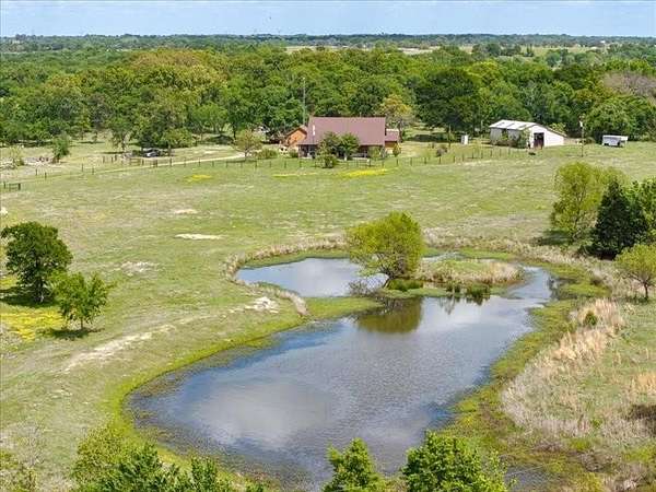 17.7 Acres of Land with Home for Sale in Canton, Texas