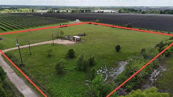 4 Acres of Land for Sale in Paris, Texas