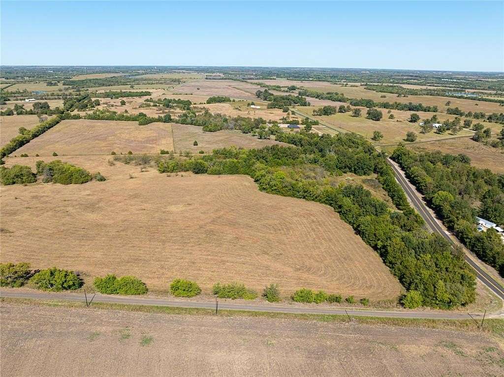 11 Acres of Land for Sale in Roxton, Texas