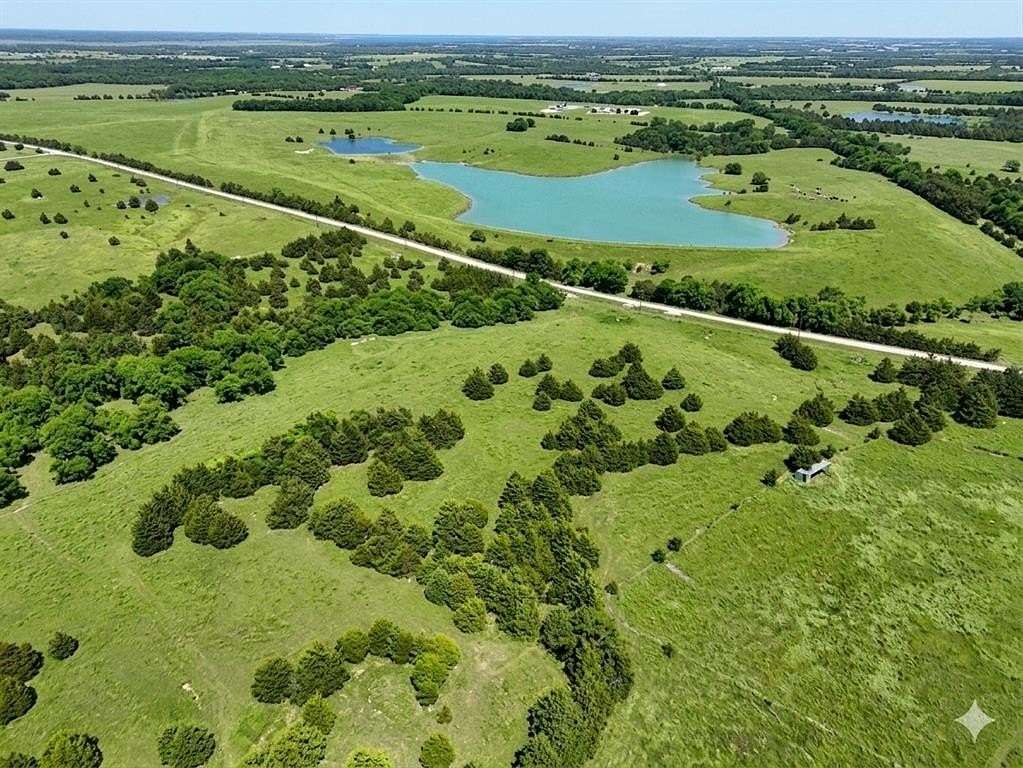 6 Acres of Residential Land for Sale in Dodd City, Texas