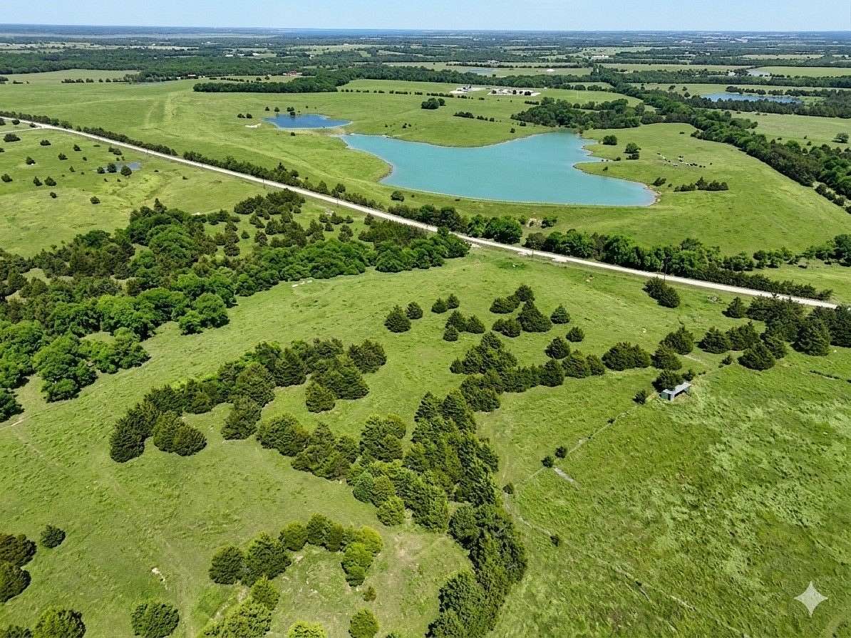 6 Acres of Residential Land for Sale in Dodd City, Texas