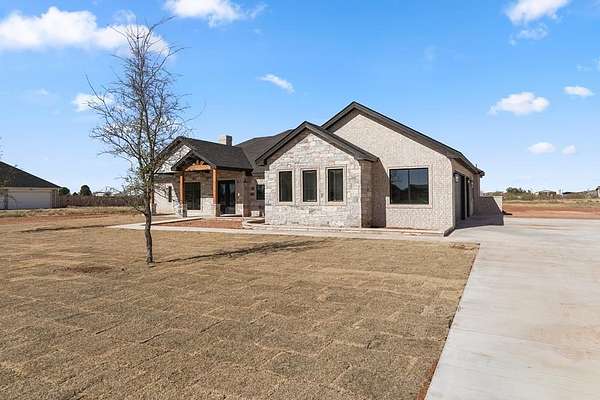 1.5 Acres of Land with Home for Sale in Midland, Texas