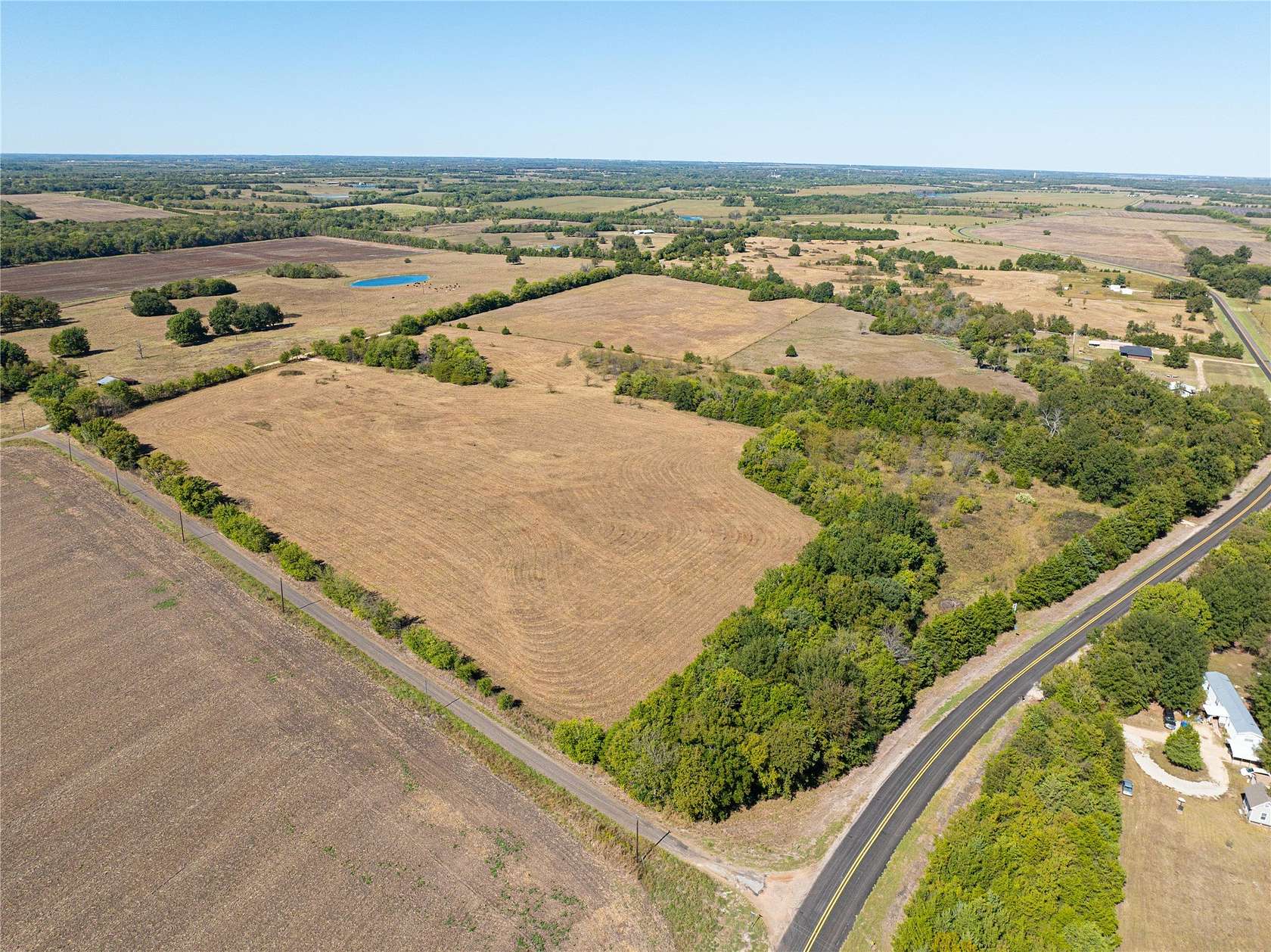 10 Acres of Land for Sale in Roxton, Texas