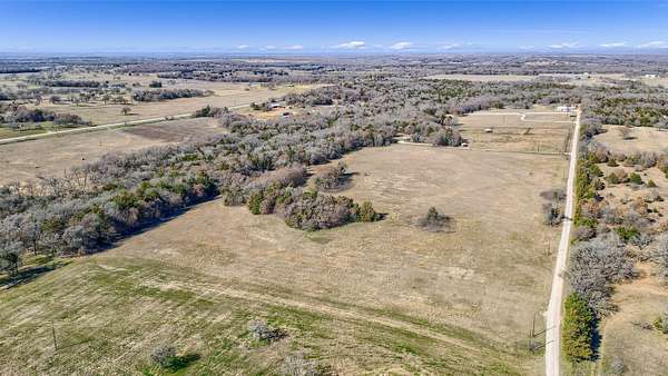 25.5 Acres of Land for Sale in Whitesboro, Texas