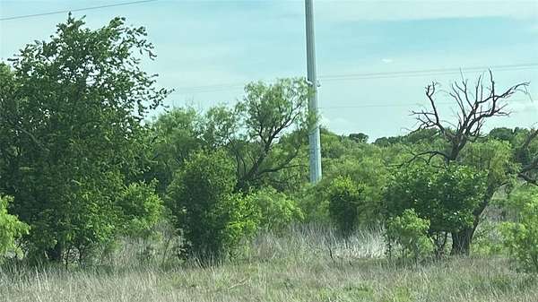 15 Acres of Land for Sale in Henrietta, Texas