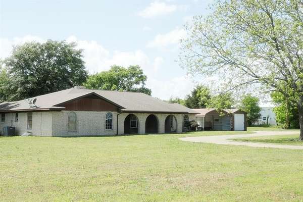 4.5 Acres of Land with Home for Sale in Oak Grove, Texas