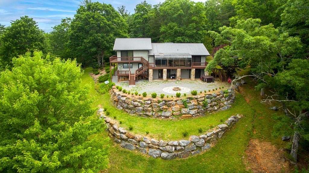 7.5 Acres of Land with Home for Sale in Hiawassee, Georgia