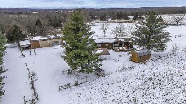 10 Acres of Improved Recreational Land for Sale in Auxvasse, Missouri