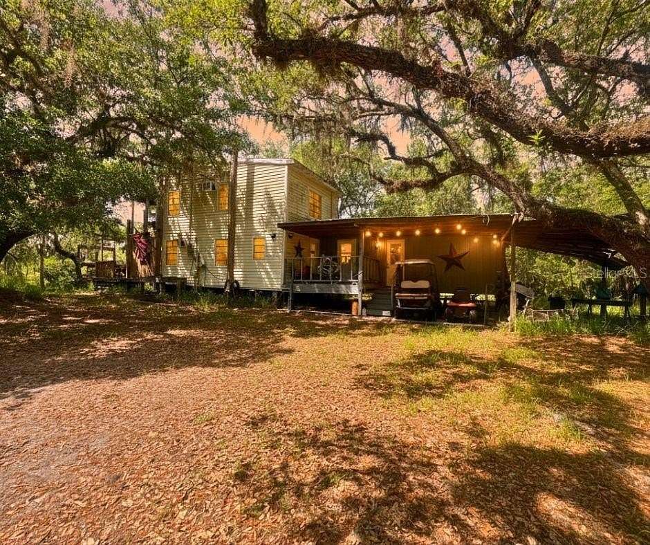 3.19 Acres of Land with Home for Sale in Arcadia, Florida