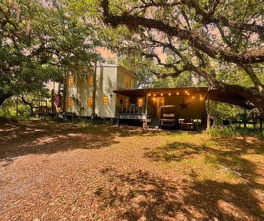 3.19 Acres of Land with Home for Sale in Arcadia, Florida